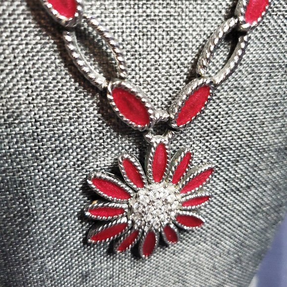 Vintage Nina Ricci Necklace - Picture 3 of 7